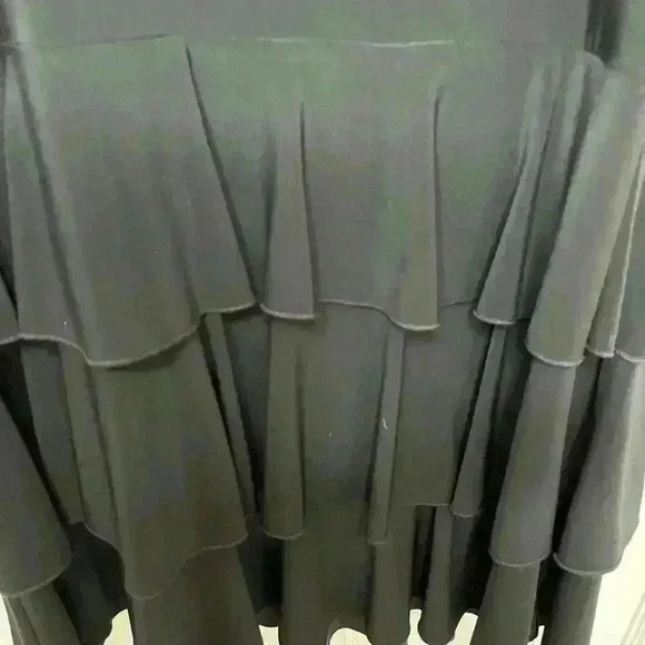 Brand New Nueva Black  Dress with Ruffled Layers at Bottom Size 8 - Picture 12 of 13